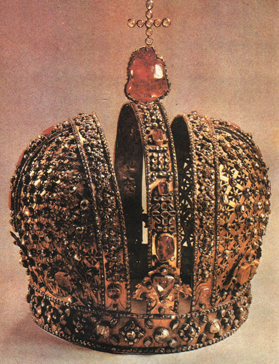 Рис. 7. Корона Анны Иоановны. Бриллианты, турмалин и др. 1730 г