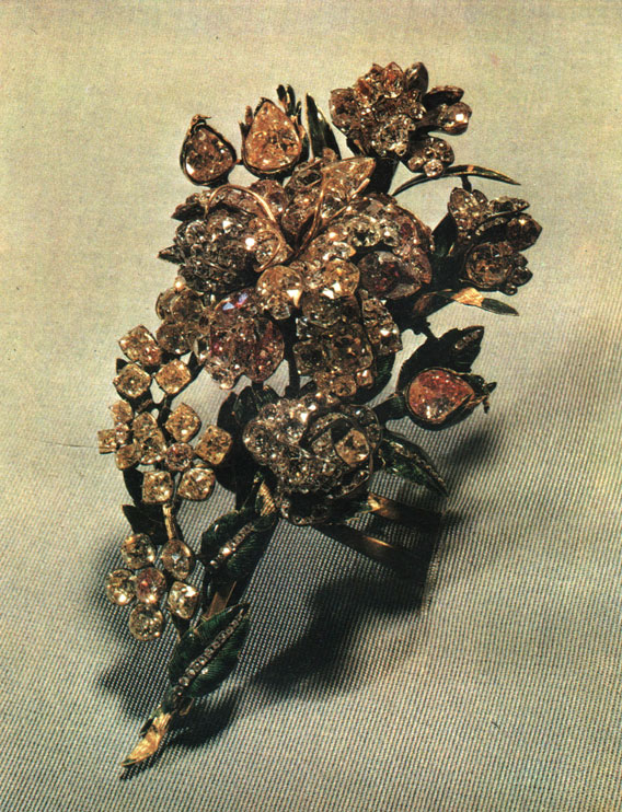 Рис. 9. 'Малый букет'. Бриллианты. 1750 г.